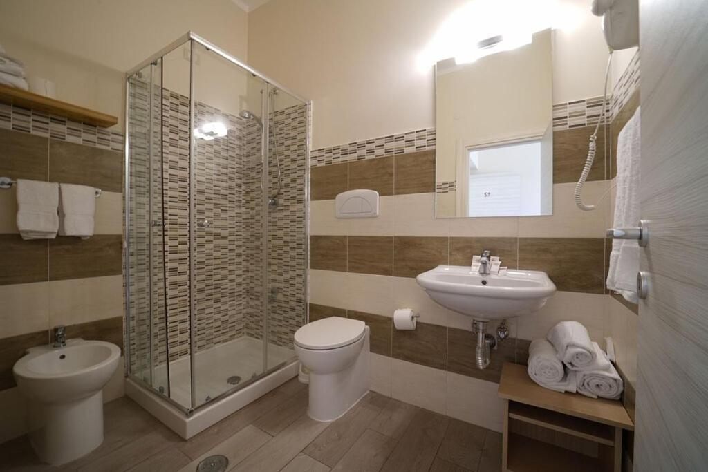 Hotel Villaggio Casarossa Crotone Exterior photo