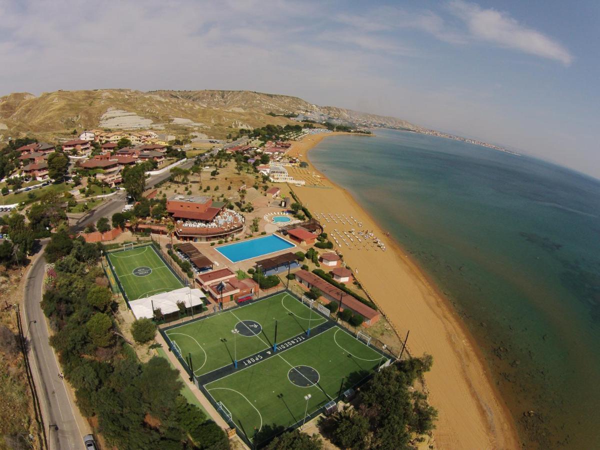 Hotel Villaggio Casarossa Crotone Exterior photo